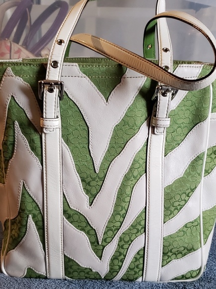 Coach purse - Picture 1 of 8